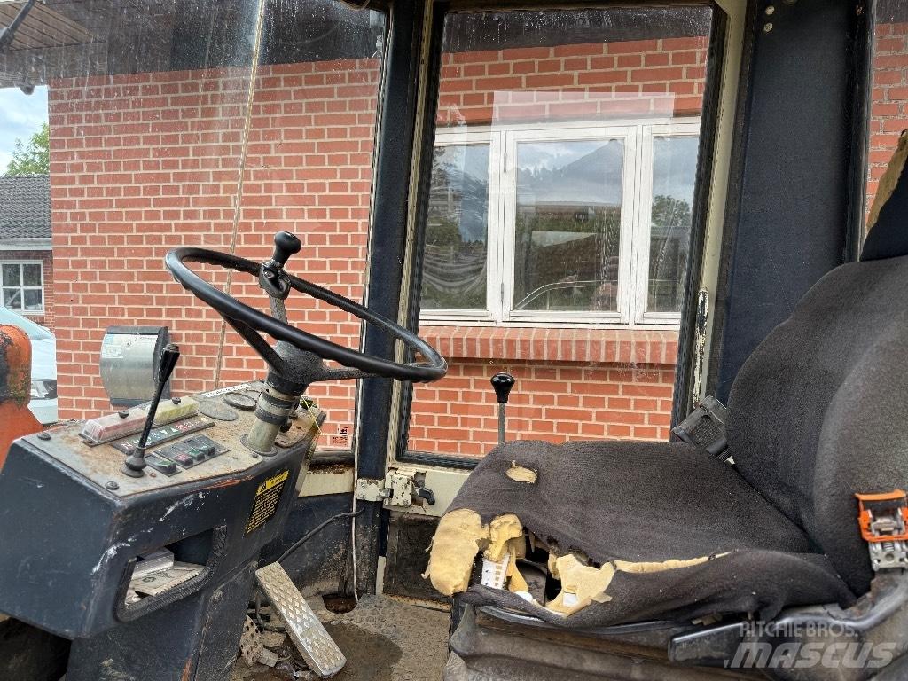 Schaeff SKL 821 Chargeuse sur pneus