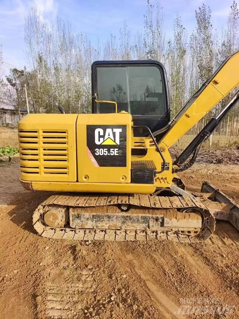 CAT 305.5 E2 Mini pelle < 7t