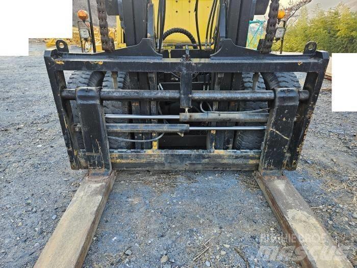 Komatsu FD 150 Chariot à mât rétractable
