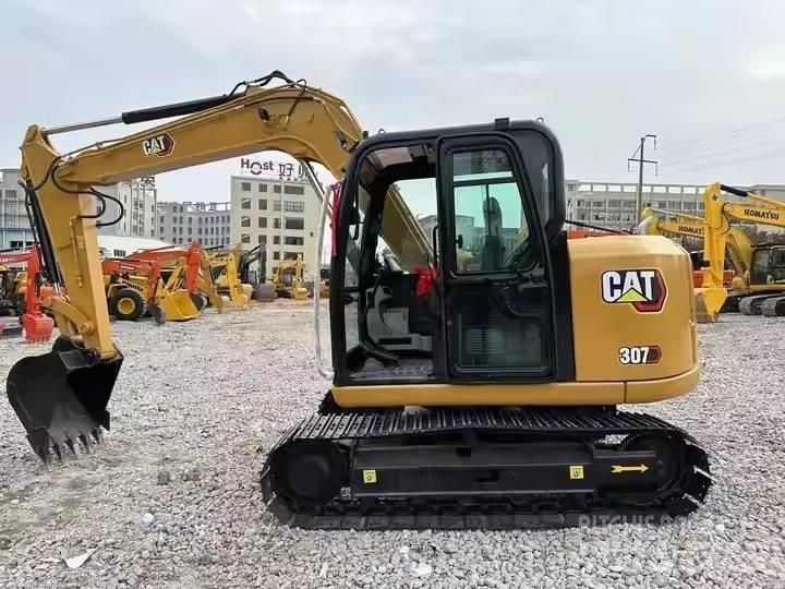CAT 307 Pelle sur chenilles