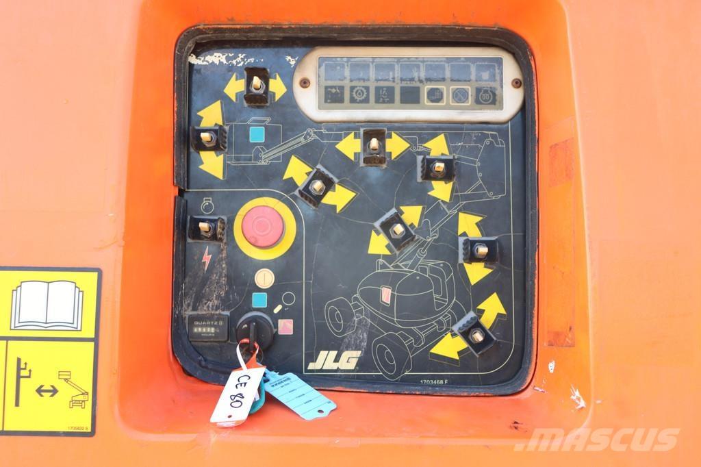 JLG 800AJ Nacelles articulées