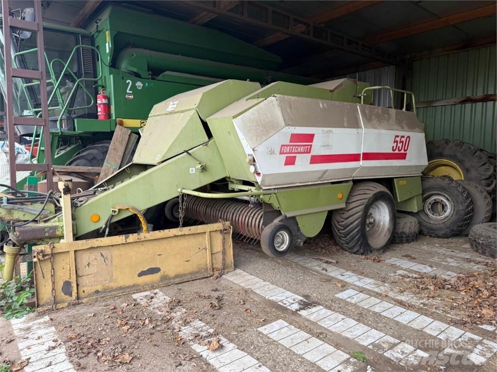 Fortschritt 550 Presse cubique