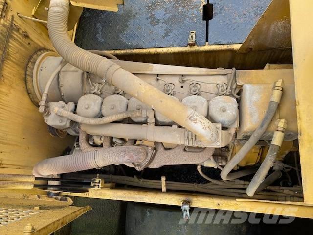 CAT PS 300 Rouleaux à pneumatiques