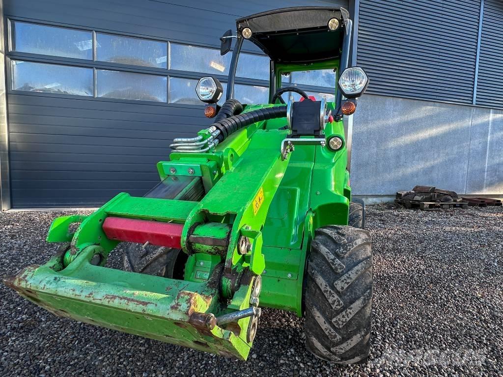 Avant 528 Chargeuse multifonction