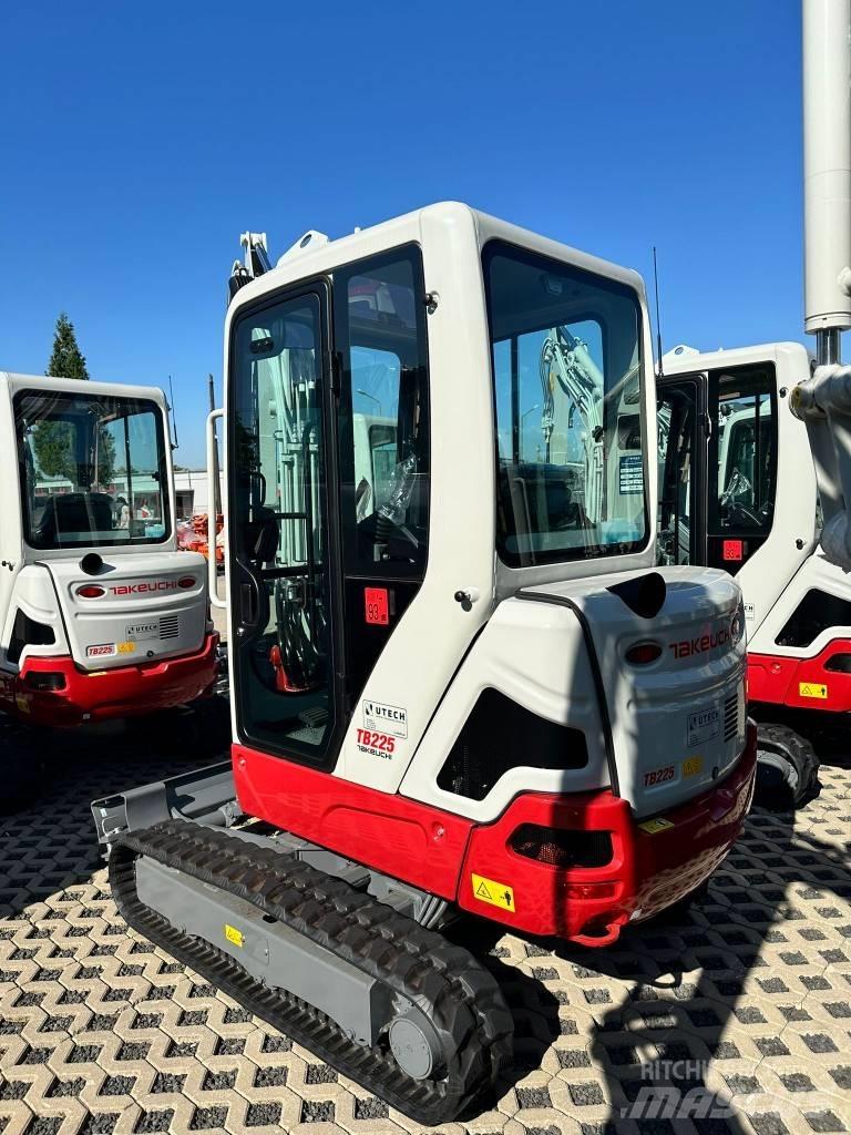 Takeuchi TB225 V3 Mini pelle < 7t
