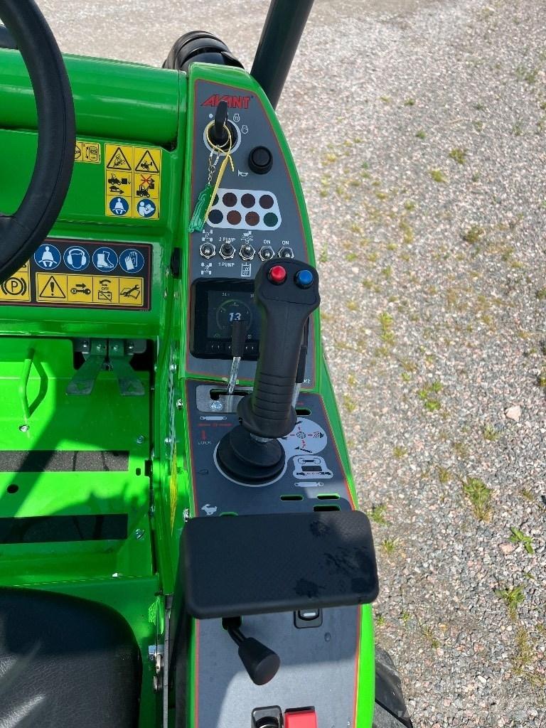 Avant 528 Chargeuse multifonction