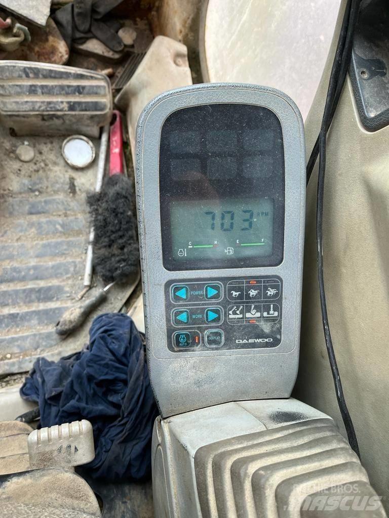 Daewoo 450LC-V Pelle sur chenilles