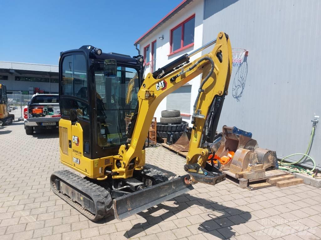 CAT 301.8 Mini pelle < 7t