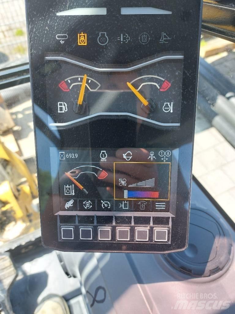 CAT 301.8 Mini pelle < 7t