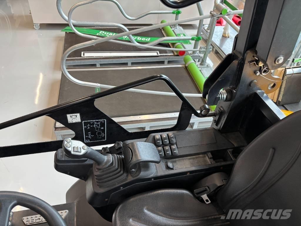 JCB 403 E Chargeuse multifonction