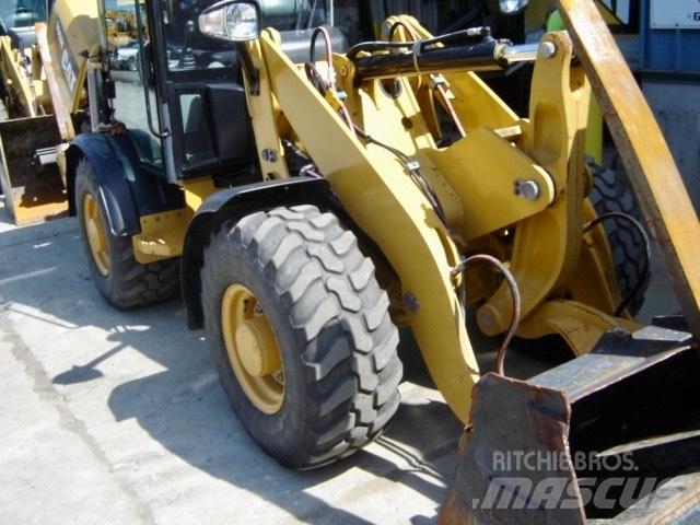 CAT 906 M Chargeuse sur pneus