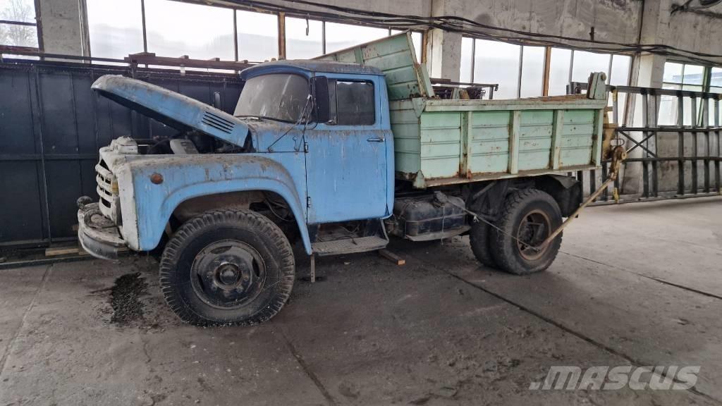 ZIL 496210 Camion benne