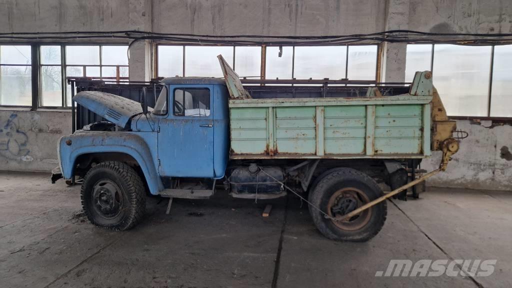 ZIL 496210 Camion benne