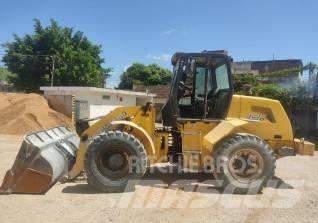 New Holland 12 D Chargeuse sur pneus