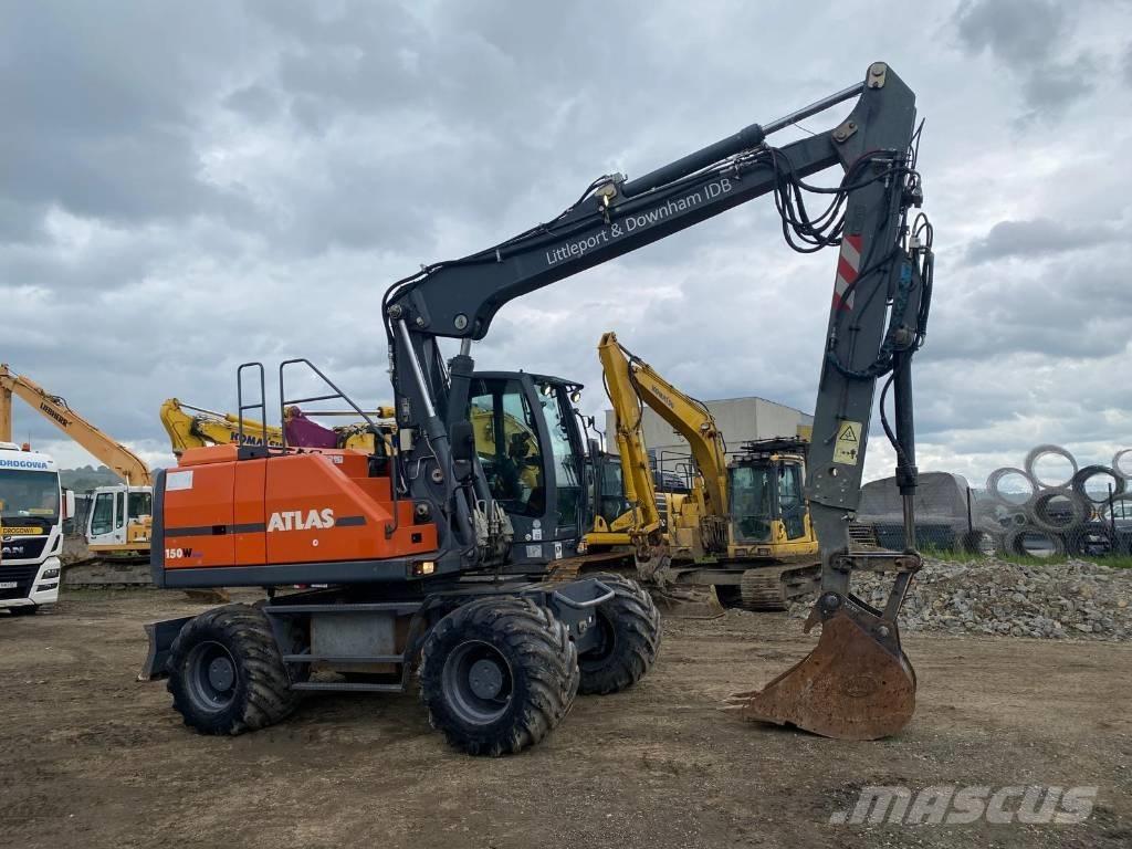 Atlas 150 W Pelle sur pneus