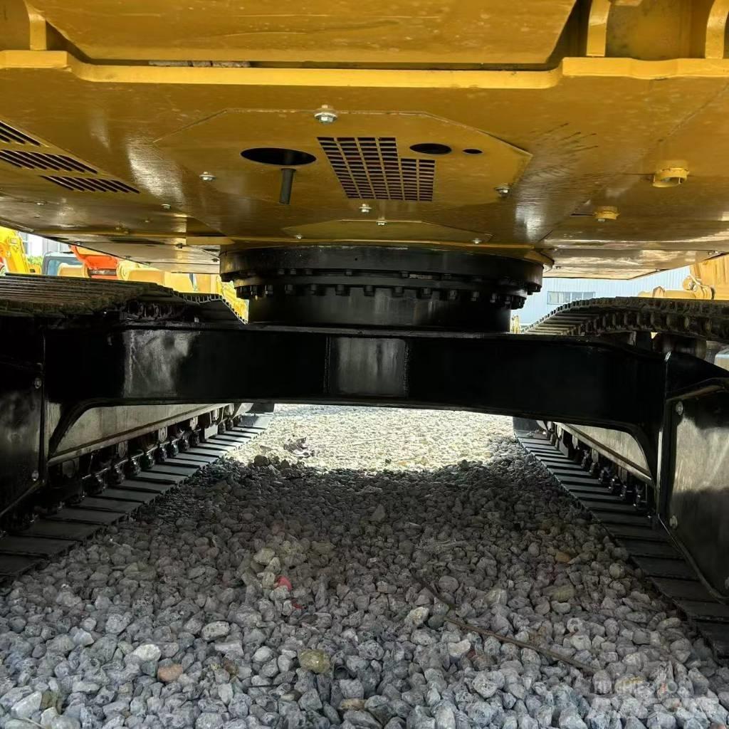 CAT 324D2L Pelle sur chenilles