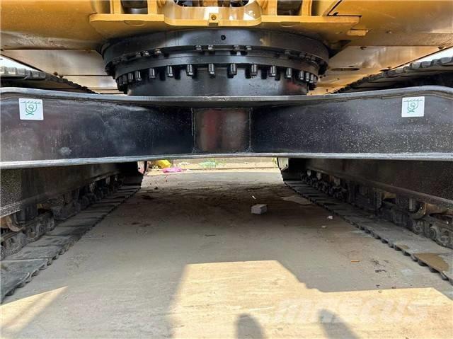 CAT 320 D Pelle sur chenilles