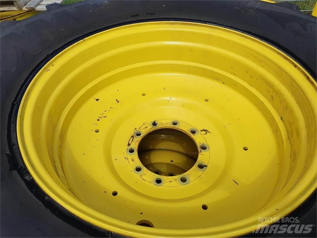 Mitas 650/85R38 x2 Pneus, roues et jantes