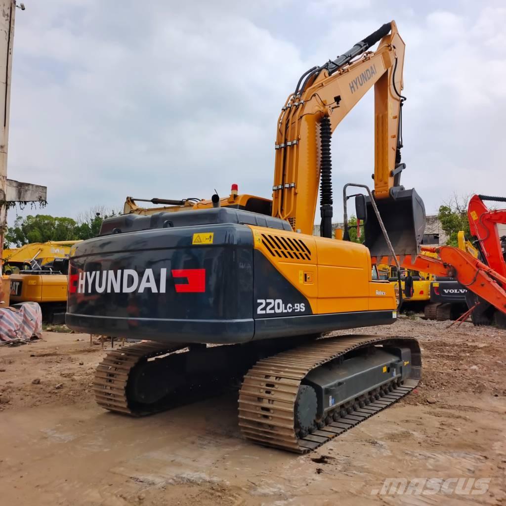 Hyundai HX220HD Pelle sur chenilles