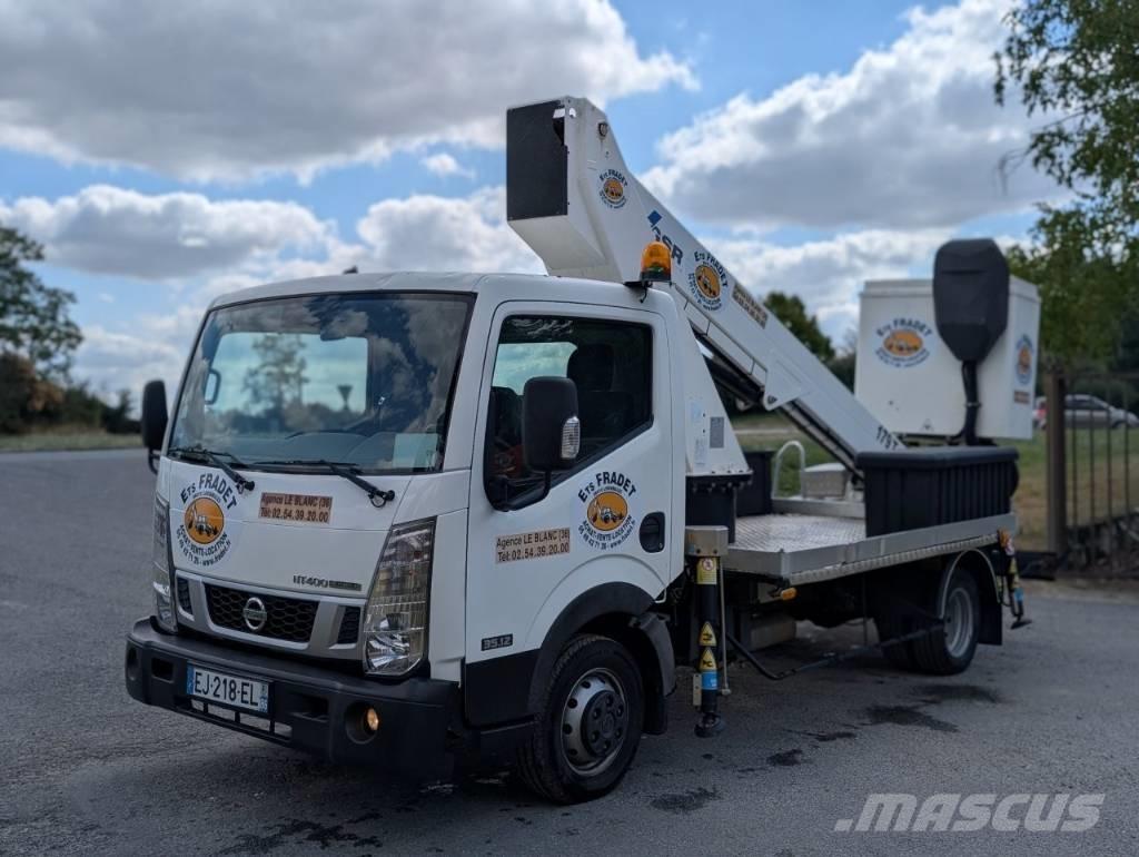 Nissan NT400 Camion nacelle