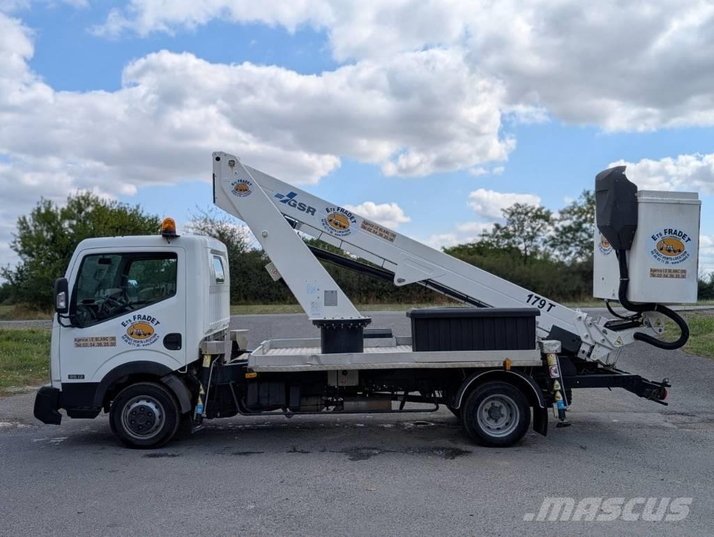 Nissan NT400 Camion nacelle