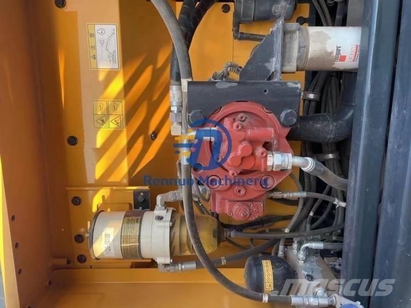 Hyundai 225VS Pelle sur chenilles