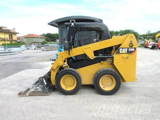 CAT 226 D Chargeuse compacte