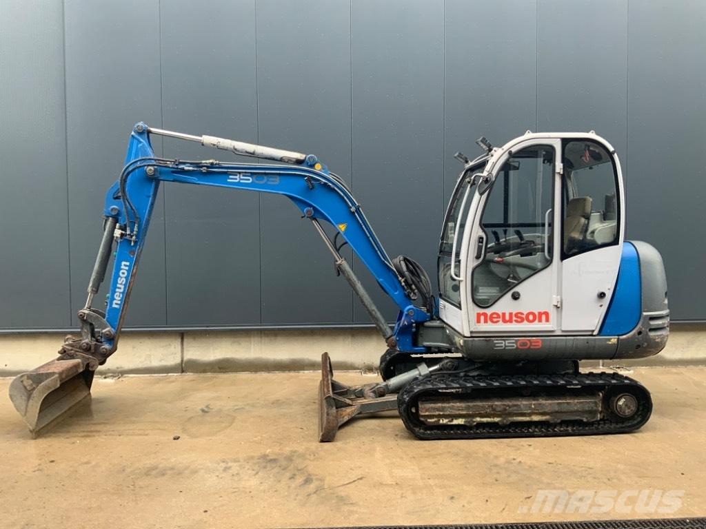 Neuson 3503 RD Mini pelle < 7t
