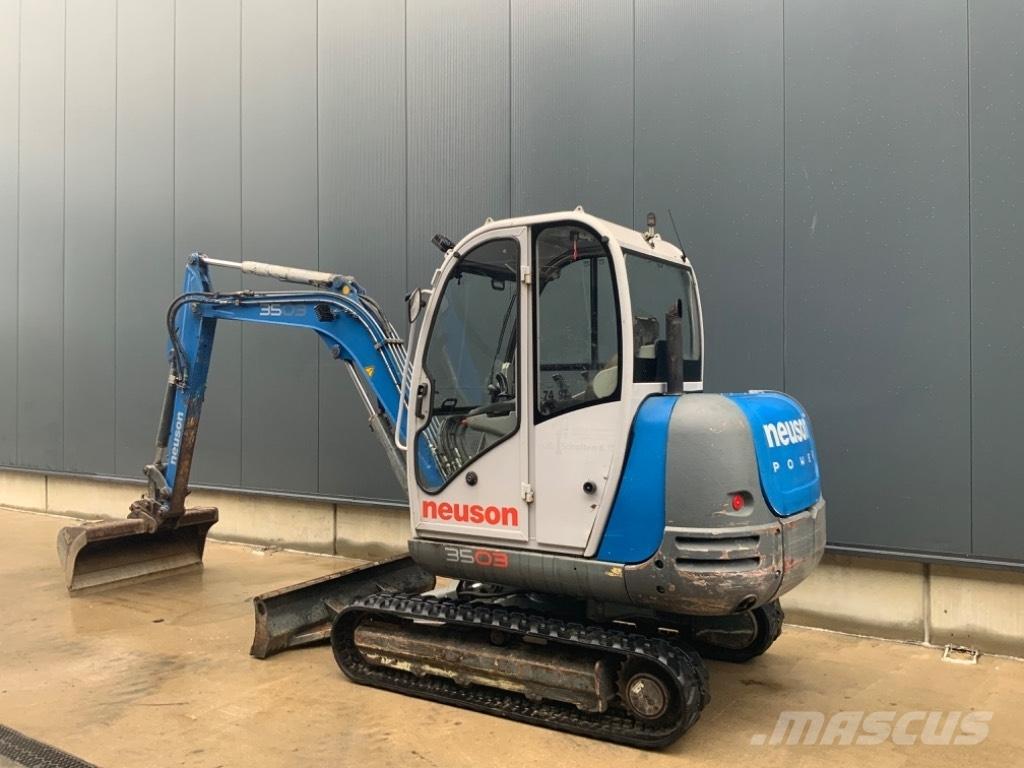 Neuson 3503 RD Mini pelle < 7t