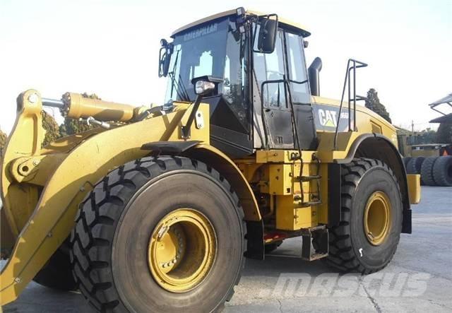 CAT 966F Chargeuse sur pneus