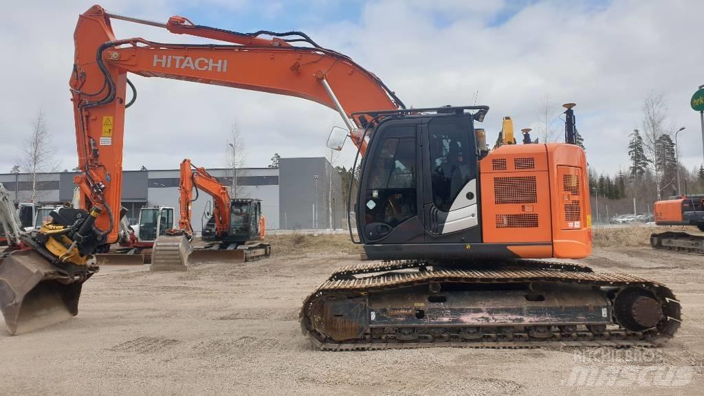 Hitachi ZX225USLC-6 Pelle sur chenilles