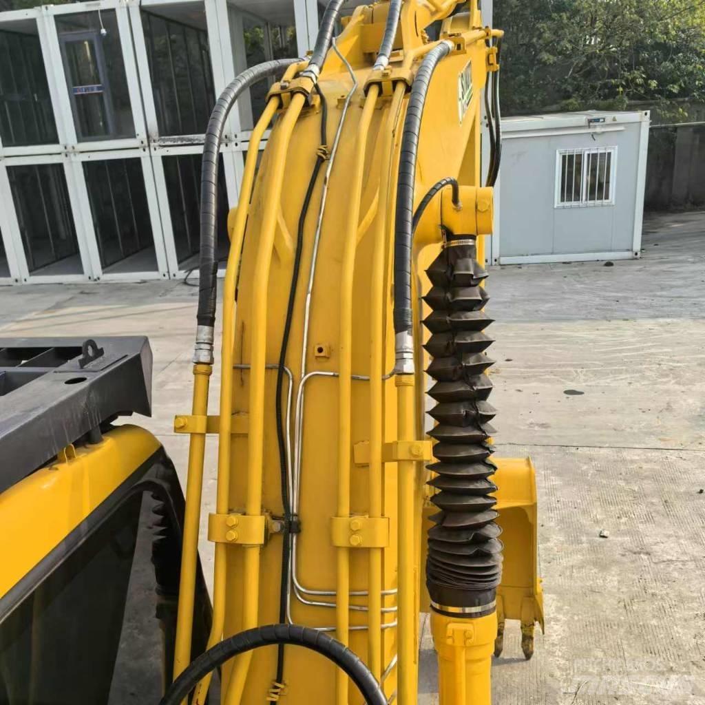 Komatsu PC 130-7 Pelle sur chenilles