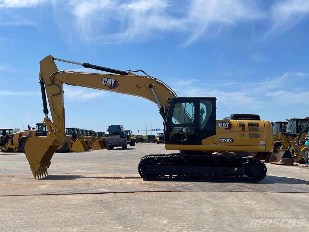 CAT 323D3 Pelle spéciale