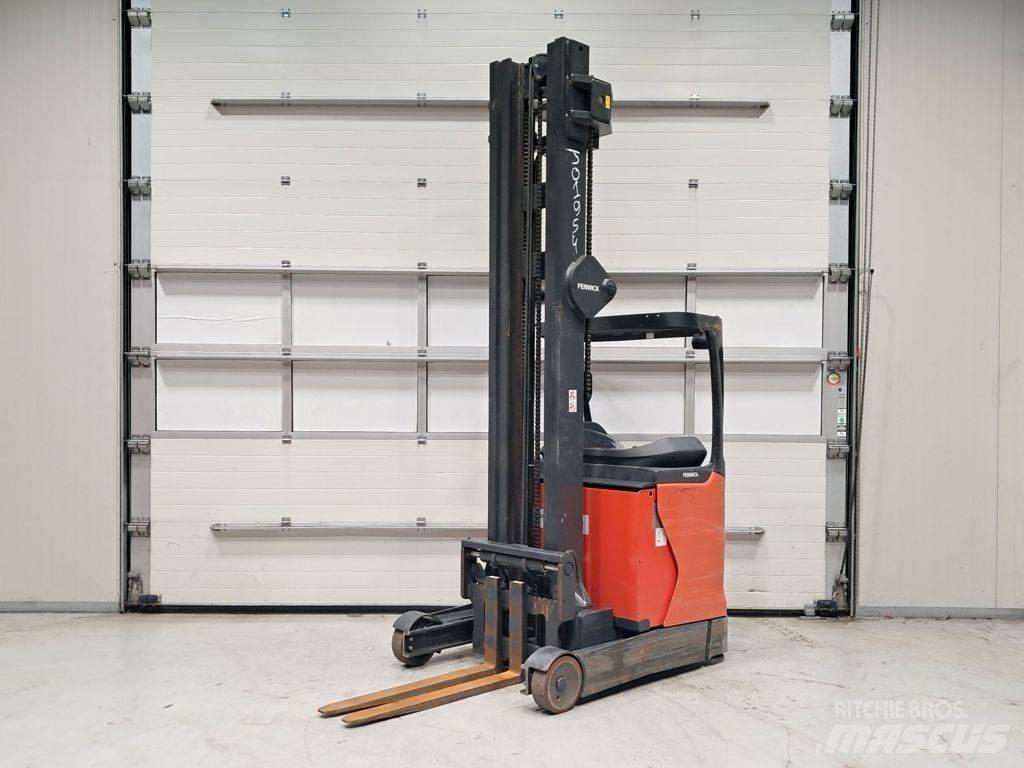 Linde R14 HD Chariot à mât rétractable