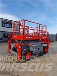 SkyJack SJ 6832 RT Nacelle ciseaux