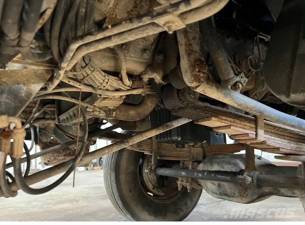 MAN 18-232 Camion benne