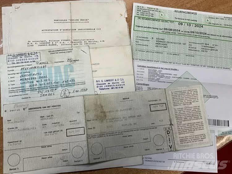 Mercedes-Benz unimog Balayeuse / Autolaveuse