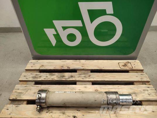 Merlo 40.25  actuator Bras et Godet