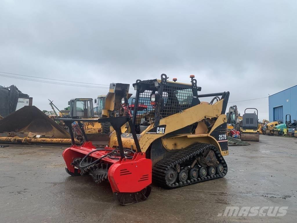 CAT 257 B Chargeuse compacte