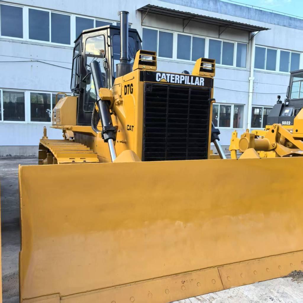 CAT D 7 G Bouteurs sur chenilles