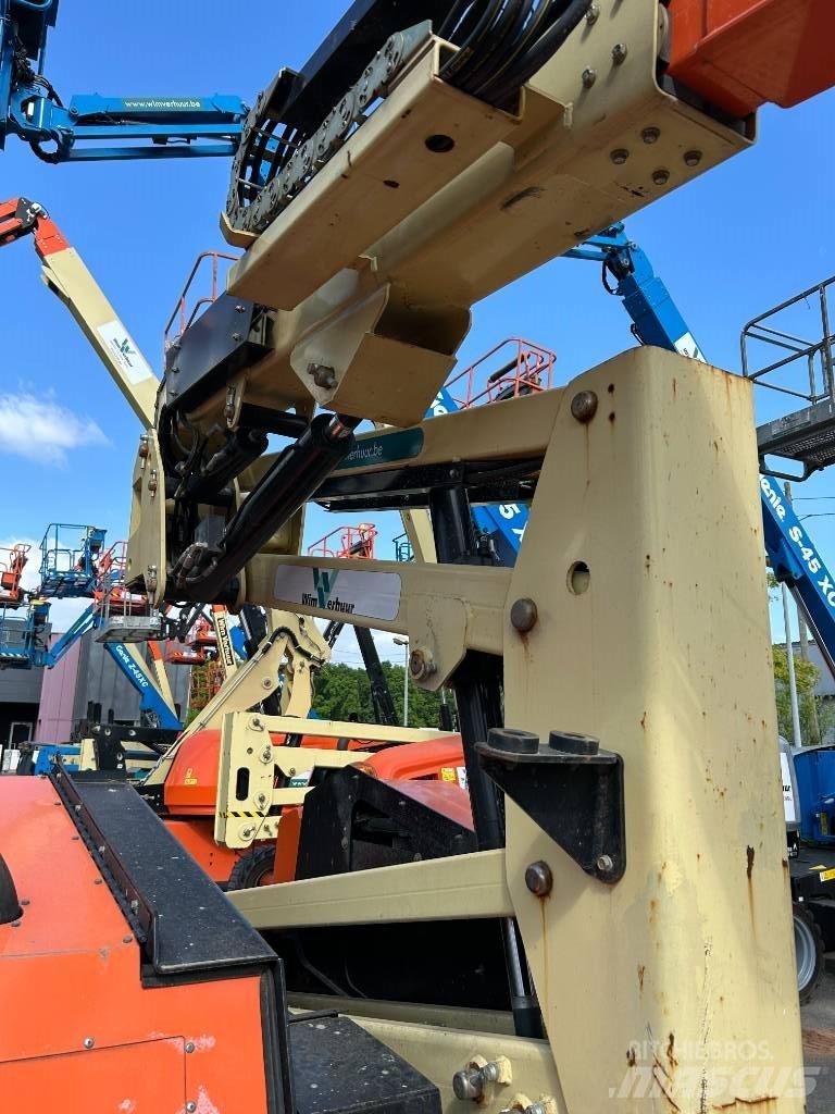 JLG 340 AJ Nacelles articulées