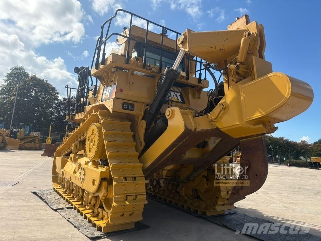CAT D 10 T 2 Bouteurs sur chenilles