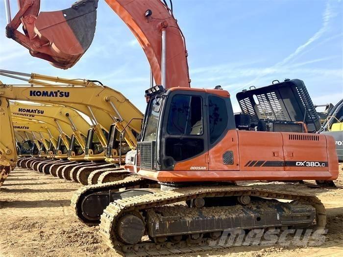Doosan DX 380 LC Pelle sur chenilles