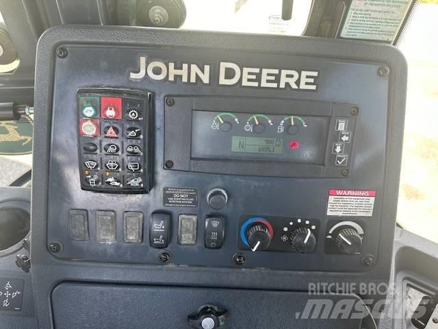 John Deere 410 K Tractopelle