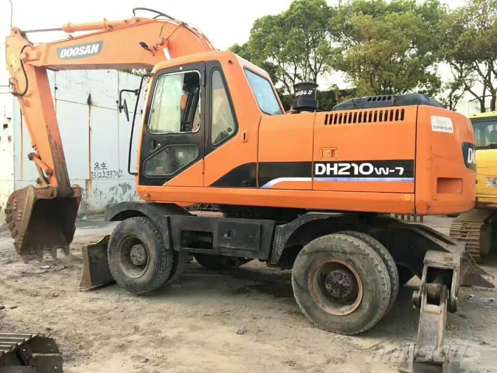 Doosan DH210W-7 Pelle sur pneus