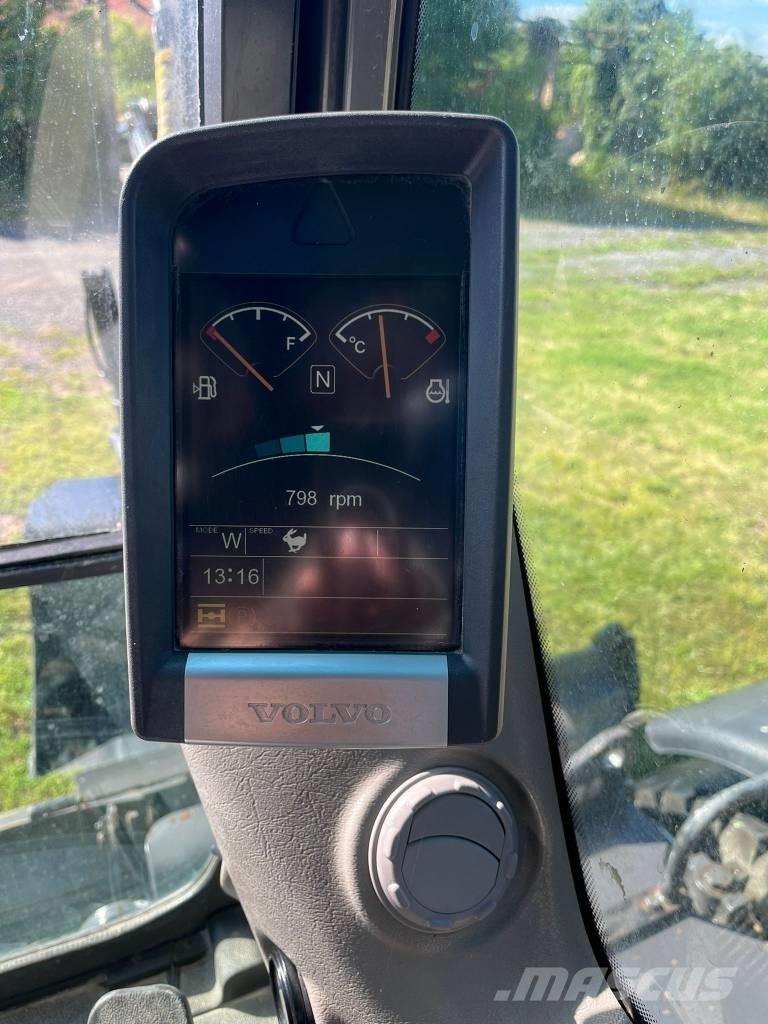 Volvo EW 160 C Pelle sur pneus