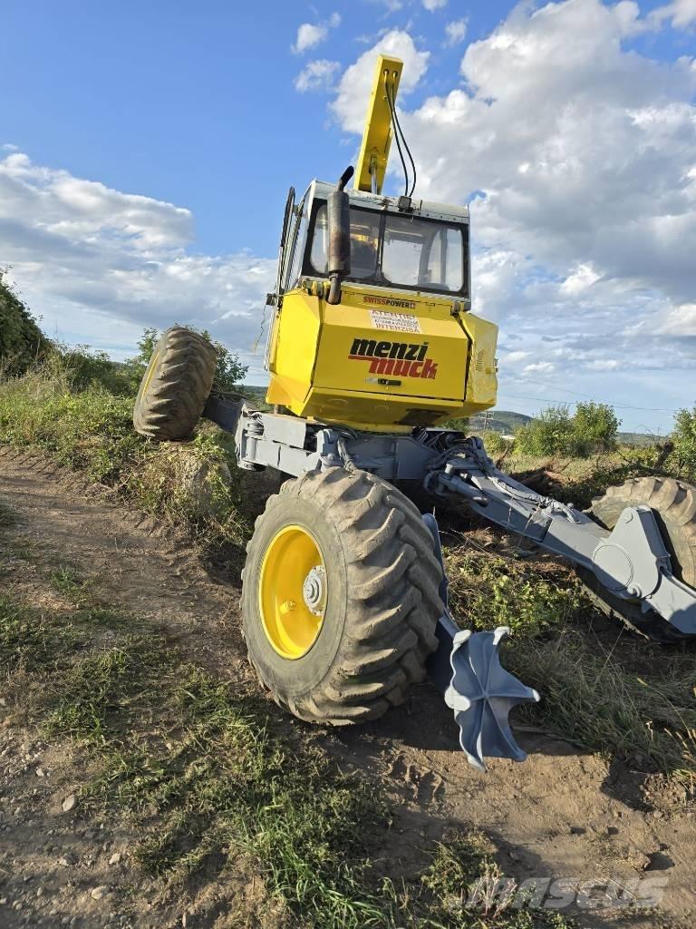 Menzi Muck A71 Pelle sur pneus