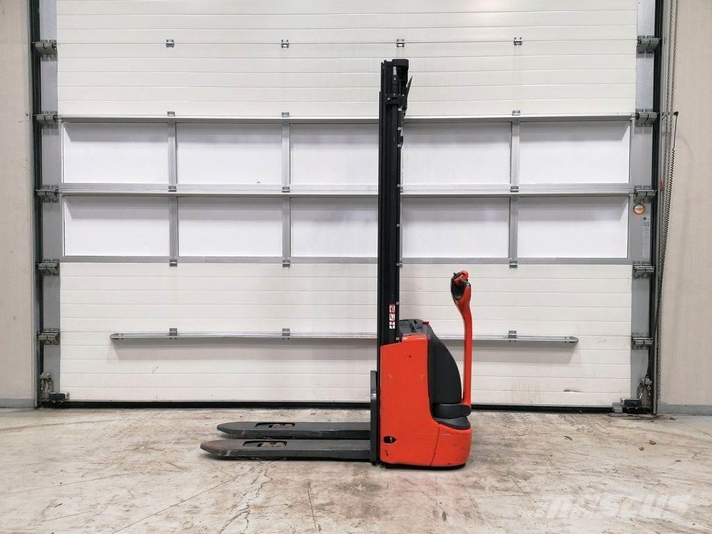 Linde L10 Gerbeur accompagnant