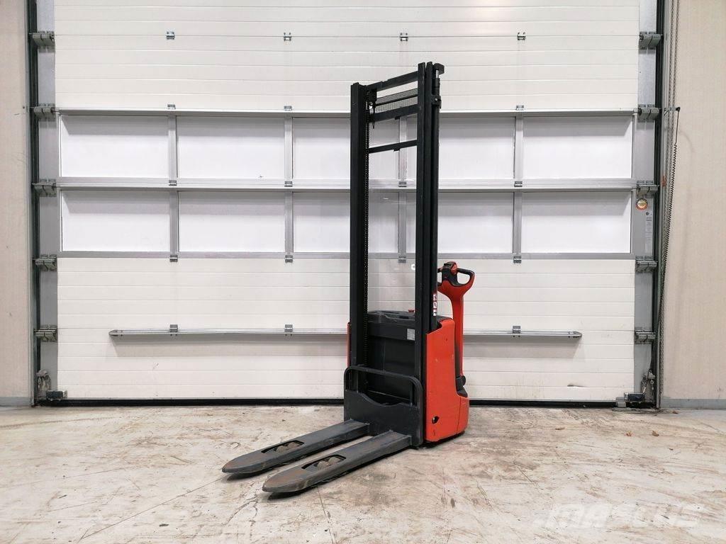 Linde L10 Gerbeur accompagnant