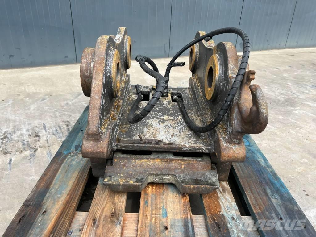 SMP S70 - 320D Attache rapide pour godet
